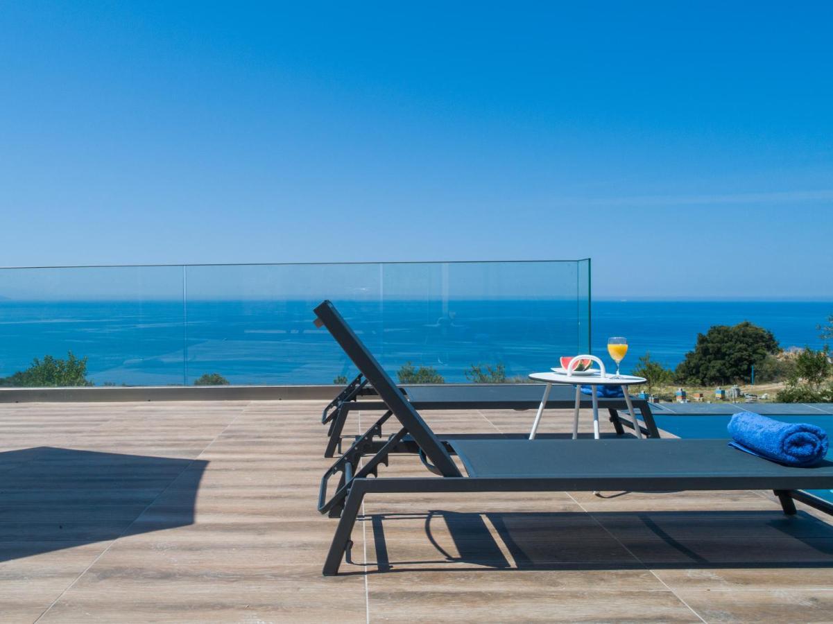 Brand New Villa Lefka With Private Pool At Platies Platíesz Kültér fotó