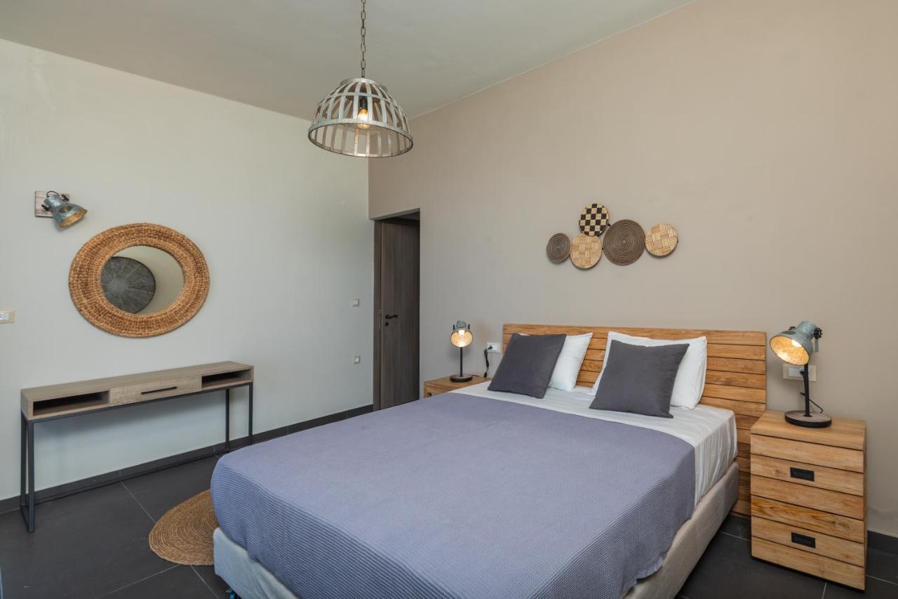 Brand New Villa Lefka With Private Pool At Platies Platíesz Kültér fotó