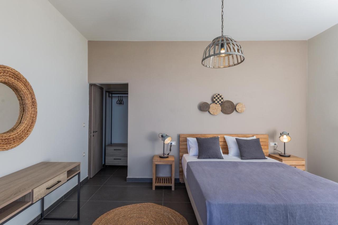 Brand New Villa Lefka With Private Pool At Platies Platíesz Kültér fotó